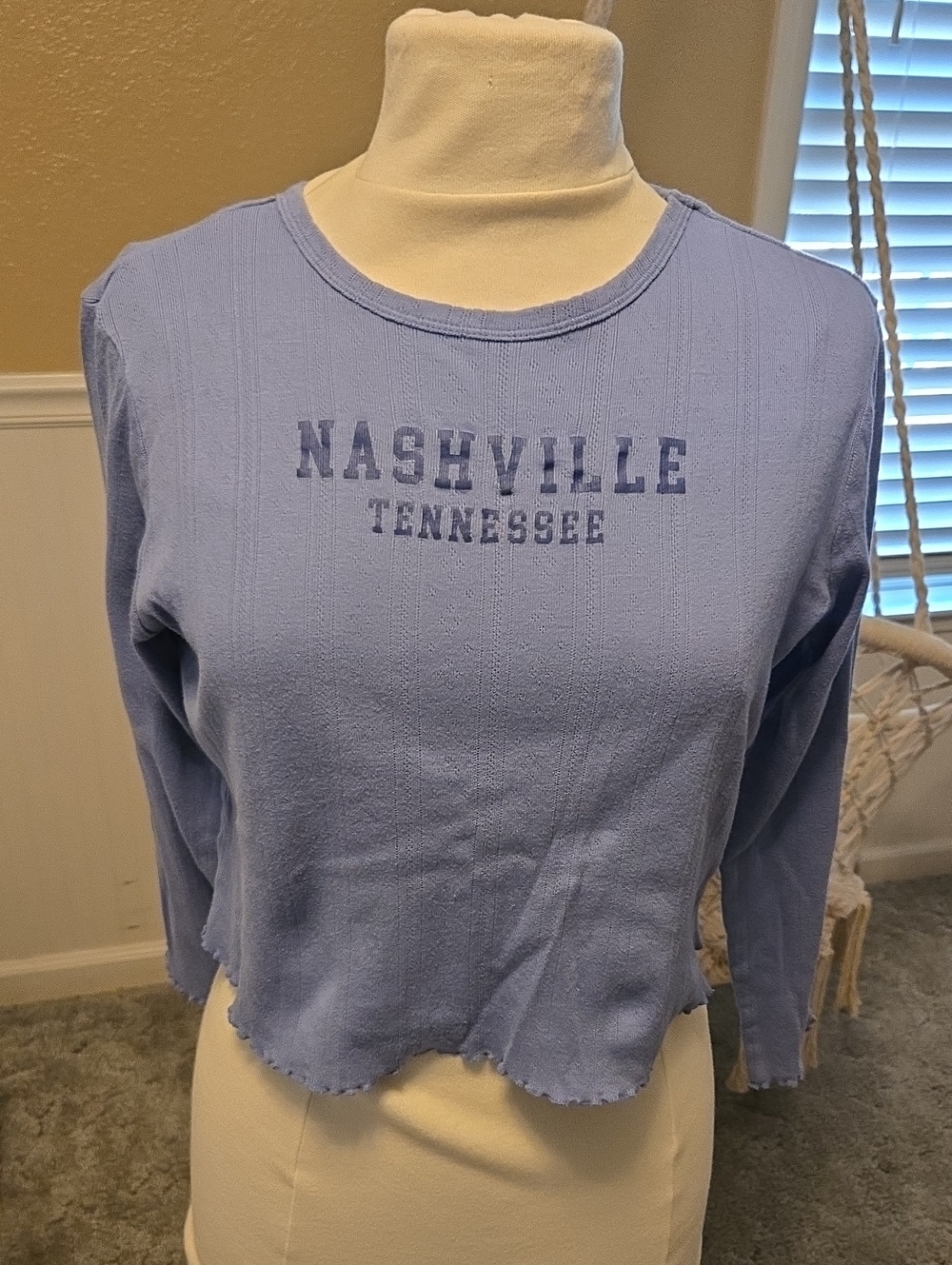 Nashville Tennessee Blue Long-Sleeve Crop Top